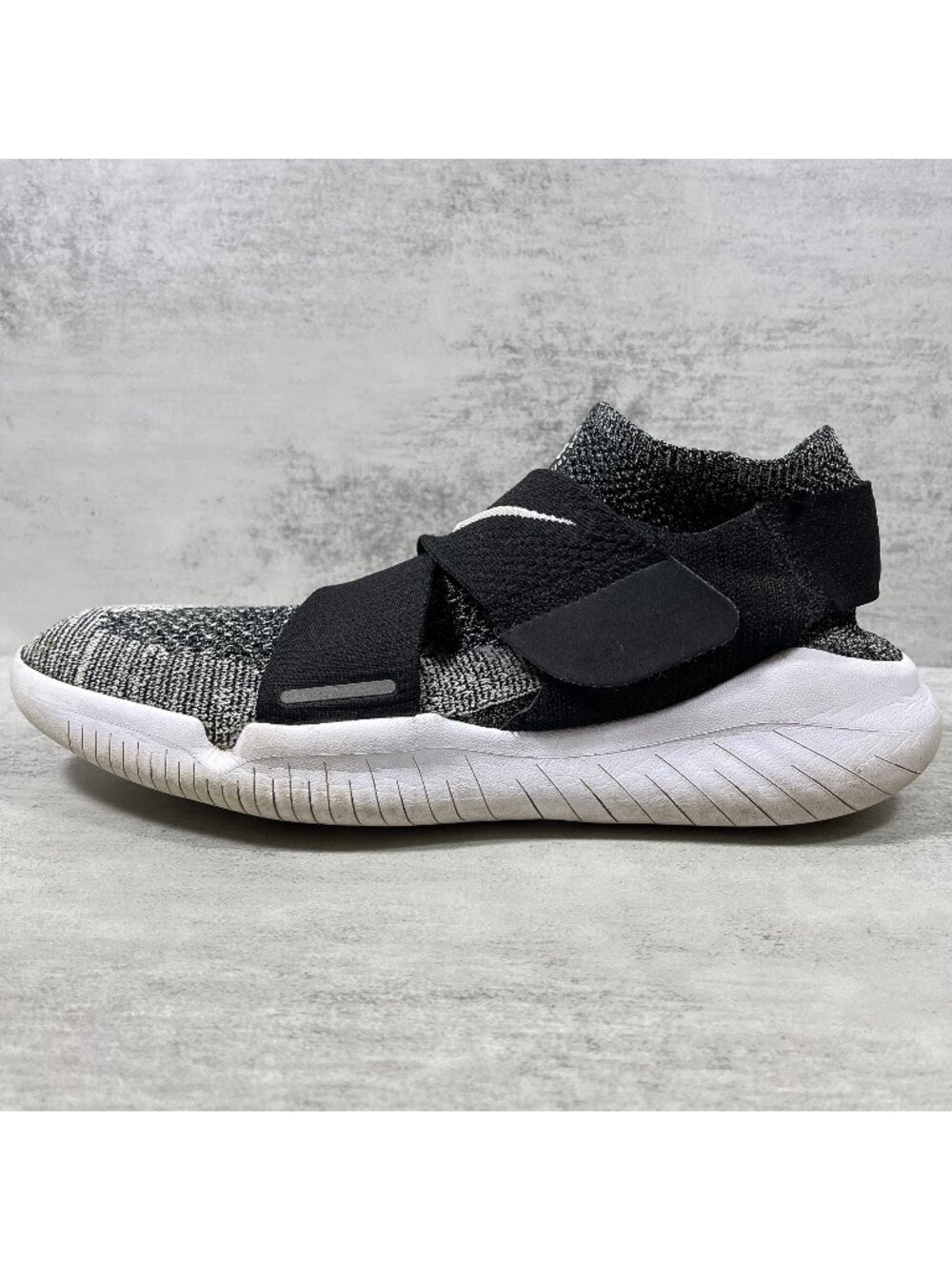 Nike Free Run Motion Flyknit Running Shoes - Men's Size 10 - Black Gray